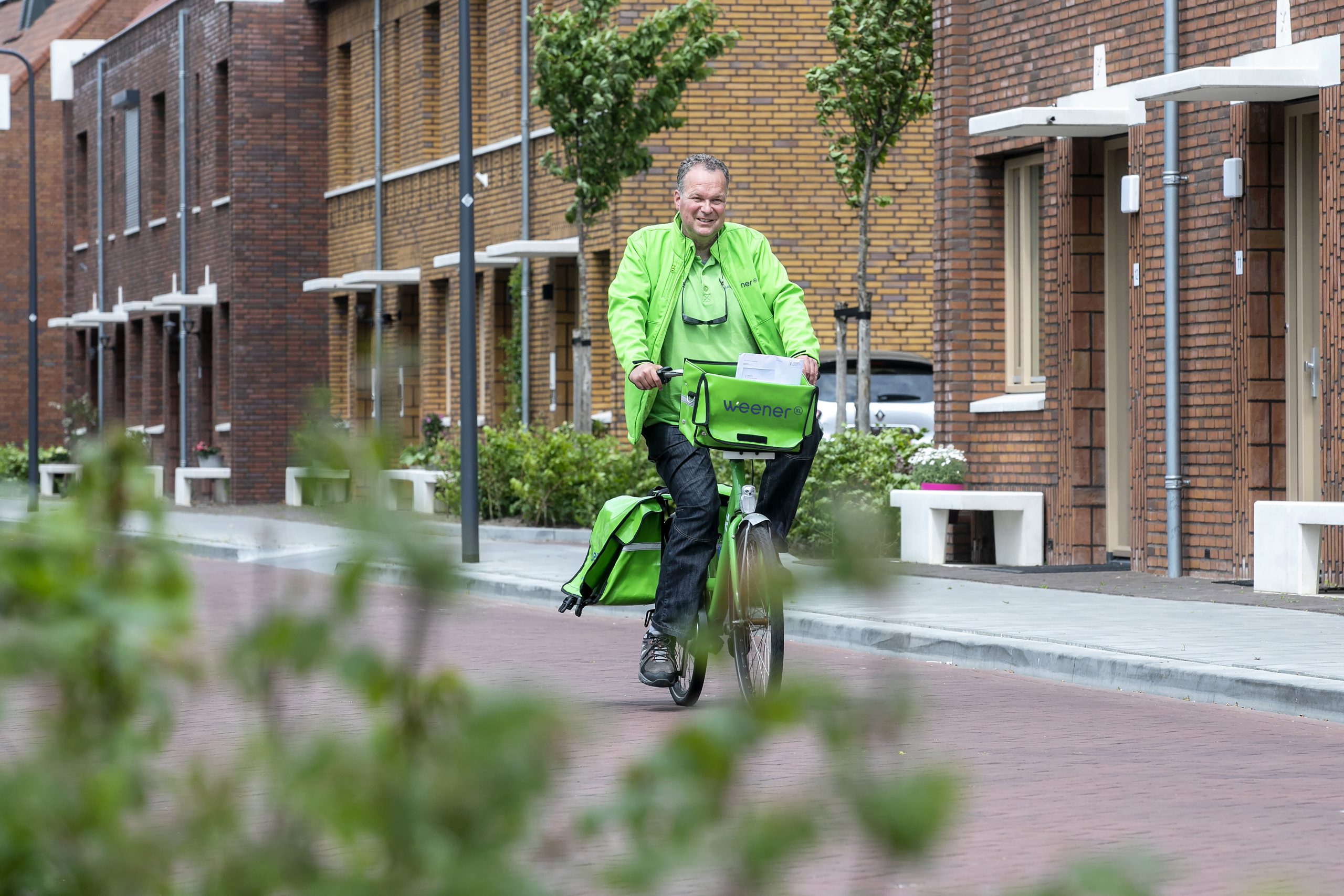 Post collega Marcel fietst zijn route